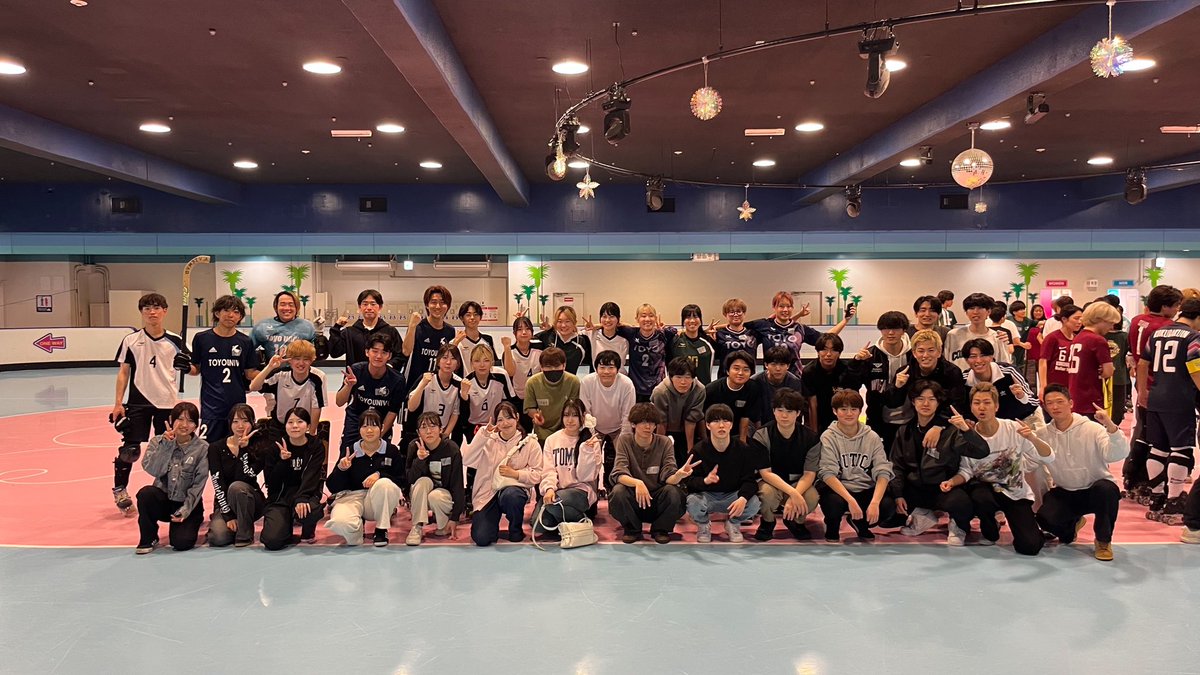 TUroller_2025's tweet photo. たくさんのアリーナ新歓のご参加ありがとうございました‼️
他大学との合同新歓はこれで終了となります💦
東洋のみでのアリーナ新歓や普段私達が練習している成増での新歓はまだまだあるので、そちらもぜひご参加ください✨
#春から東洋　#東洋大学 https://t.co/2HRjCGaRbc