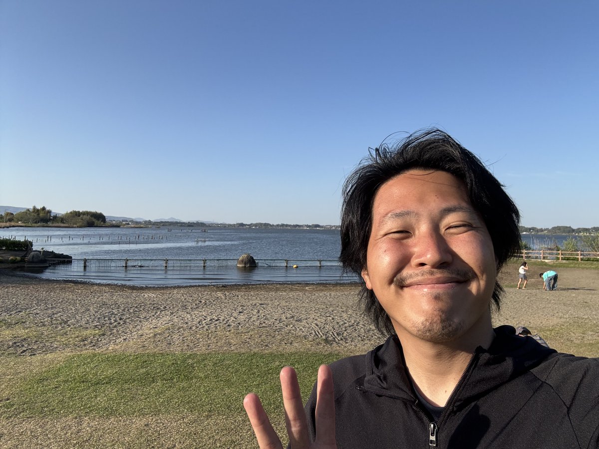風車と湖畔のマーケット！
二日間お疲れ様でしたー！

昨日はめちゃんこ暑くて今日は強風！
ちょこちょこ内容変えながらの実施でした！
見ていただきありがとうございましたー！