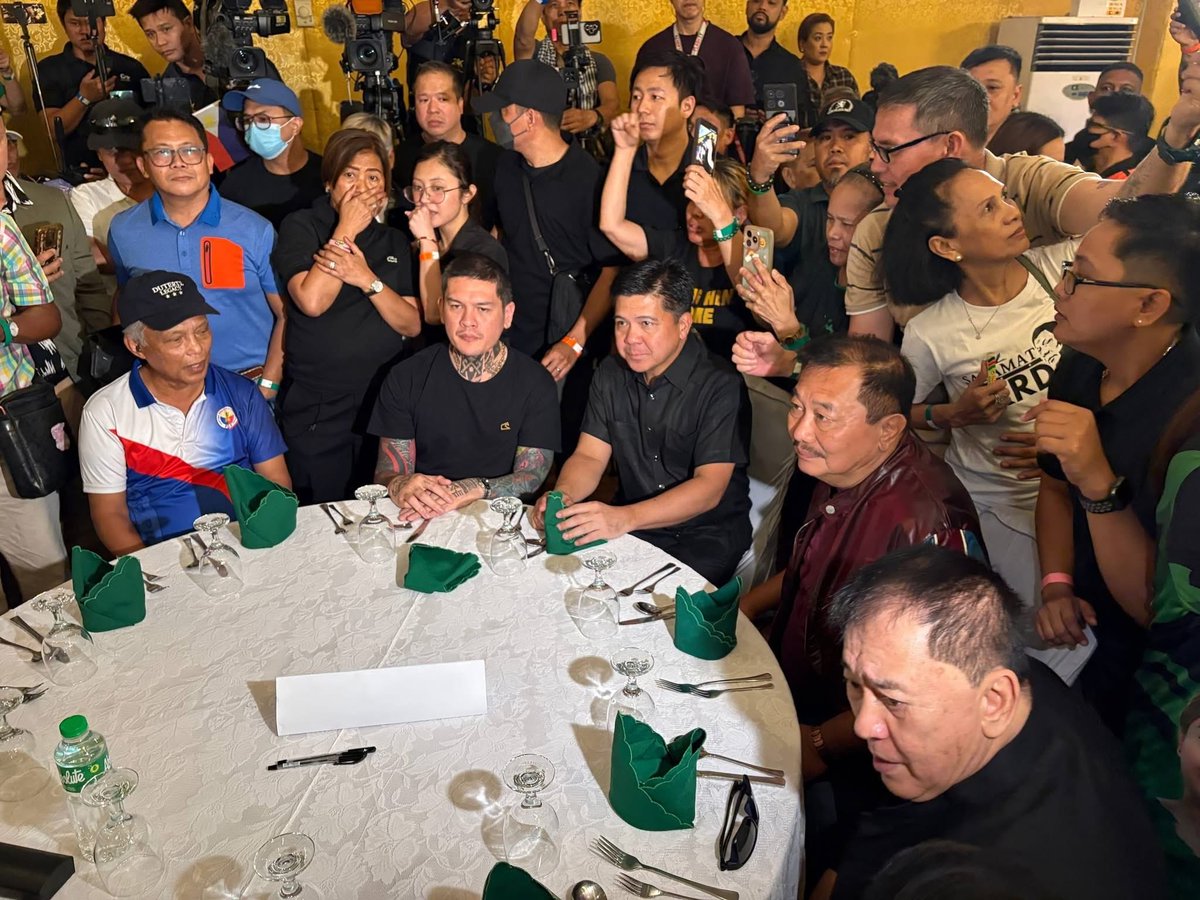 UNBOWED ✨ tweet media