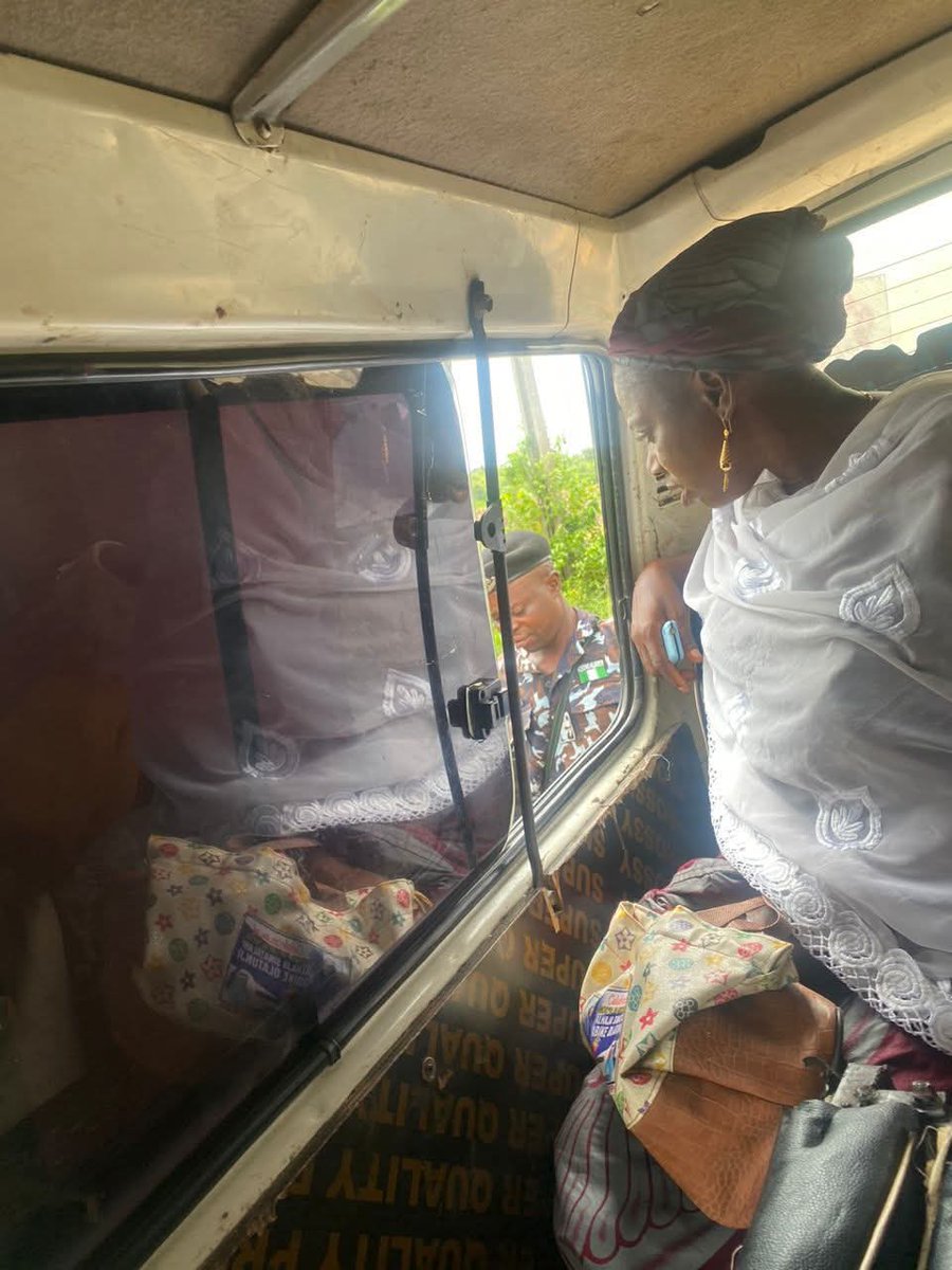 imran_services's tweet photo. Something disturbing happened on my way to Iseyin today. The police stopped the vehicle I boarded and asked that the young man sitting beside me come down from the vehicle.

I had engaged the guy before then and he had told me that he's a student of one of the higher institutions in Iseyin. He repeated the same thing to the officers but they still insisted that he had to disembark from the vehicle. They searched his school bag, his food pack inside the booth, even checked his phone, opening his apps and all.

Mind you, this guy wasn't indecently dressed, didn't have tattoo, dreadlocks or any of those things used to profile young men. Maybe that was why I am particularly concerned. I mean, there was absolutely no reason for that search. 

I could read the fear and embarrassment in his eyes. He was eventually told to leave when nothing incriminating was found on him.

My point is, that looked like harrasment to me, such profiling should stop. Take note that it was only this young man that was asked to disembark from the car. There were other men in the car. 

This is the second time I am witnessing something like this. The last time, I was on my way back from Oyo when a young man was treated in same manner. This is pure harrasment and I can't imagine the trauma this could result into for the innocent young men. 

It should not be a crime to be travelling as a young male student in Nigeria

#Copied