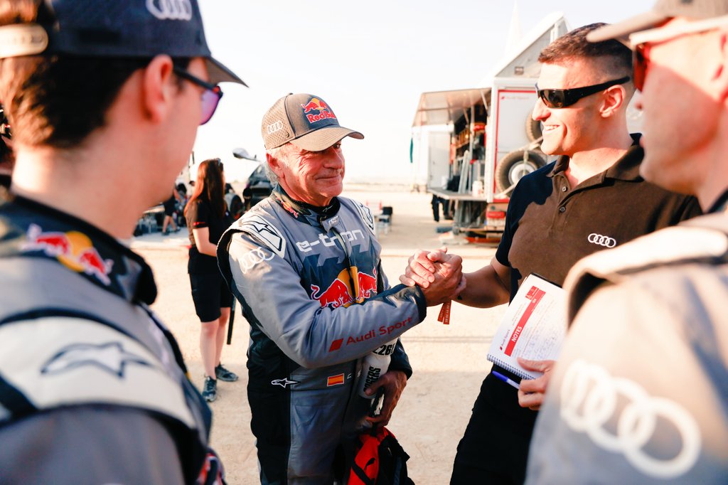 Felicidades Jefe. 64 años. Un ejemplo.