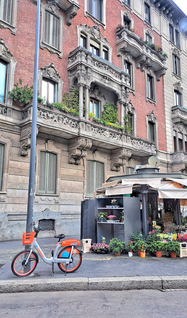 La Silvia Bar tweet media