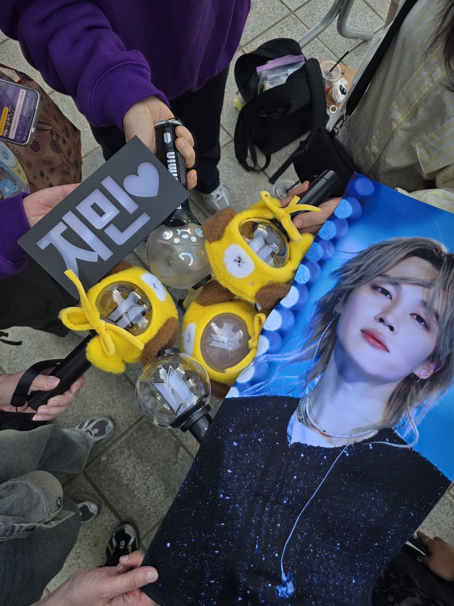 몽슈슈𝐉𝐢𝒎𝐢𝐧💛ꪑꪊకꫀ tweet media