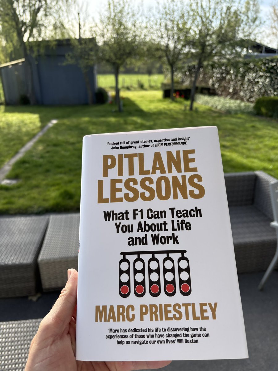 nielsschoehuijs's tweet photo. Received a nice gift from the guys for planning a weekend trip Brugge / Gent @f1elvis #everydetailcounts #perfect https://t.co/9coEcS2Cck