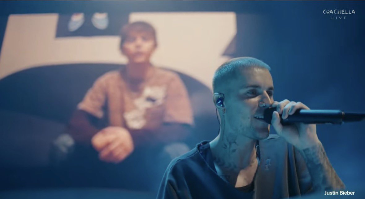 ninabvz's tweet photo. llorando a las 9 de la mañana con Justin en 2026 cantando y los videos de Kidrauhl en el fondo? no tenía previsto este plan de domingo https://t.co/XhoF73So8H