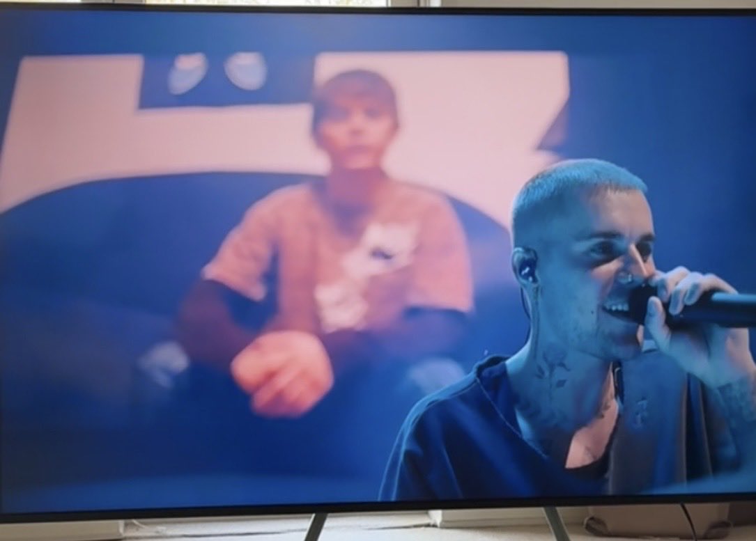 harryplusjustin's tweet photo. this had me in my feelings. shit #bieberchella https://t.co/zV88pijbuc
