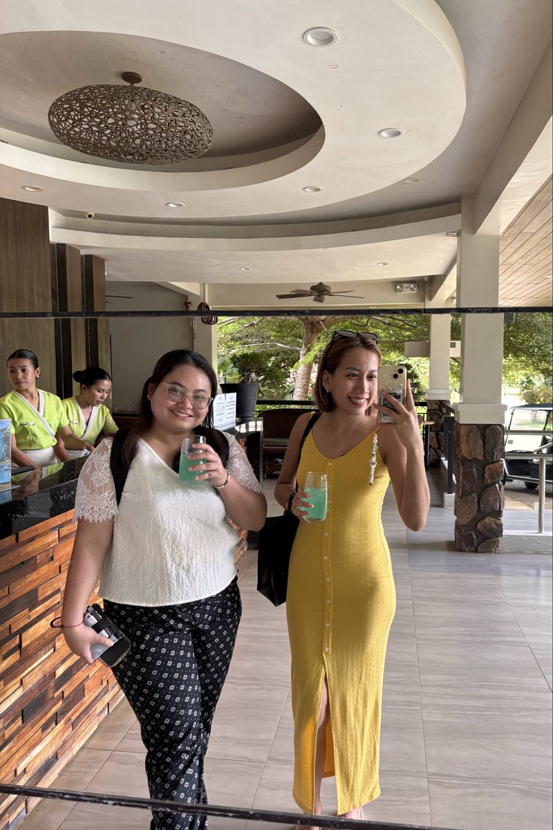 gracesdangan's tweet photo. parang need na natin mag update ng beach photos natin, ate lyy @ly_brual hahaha

KYLE KNORR SUMMER SARAP

#KnorrPH 
#KnorrLutoMoYan
#UnlinamnamSummerSarap #UnlinamnamSaBawatPatak https://t.co/tl888sZacE