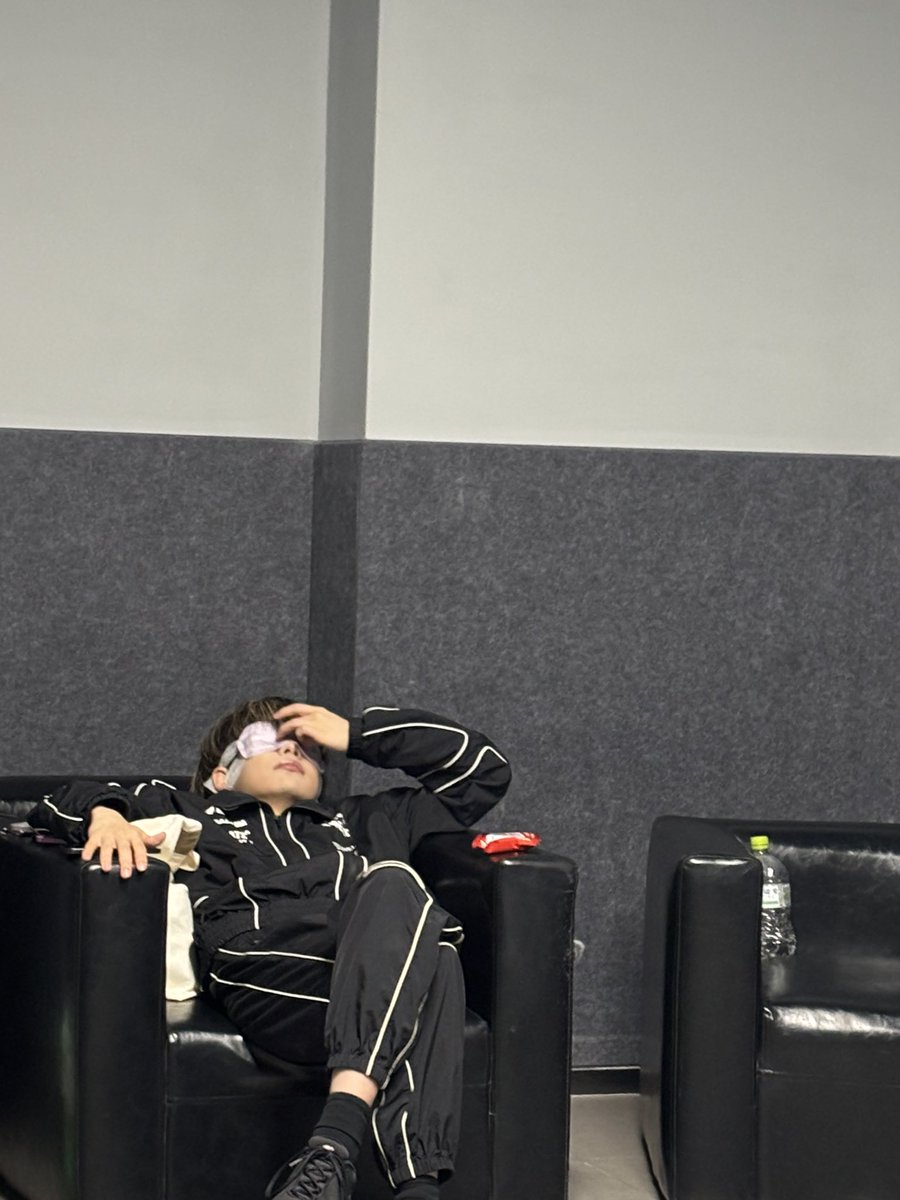 FL_IdentityV's tweet image. リラックスタイム😎

#第五人格COAIX
#第五人格COA
#FLWIN