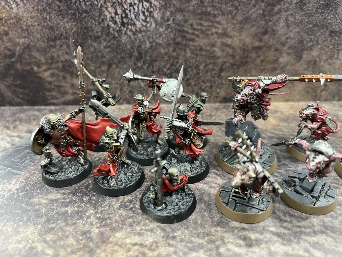 zozon705's tweet photo. 昨日はストアのアンダーワールドデーに参加しました。新投入した戦力で2戦も対戦頂けて嬉しかった。お互いの攻撃がなかなか決まらず泥試合でしたが、その度に笑いが生まれ楽しい時間でした。約半年振りの参加でしたが、次月も参加できそうです。改めてよろしくお願いします。
#WHS名古屋大須 https://t.co/sKck4pM1yz