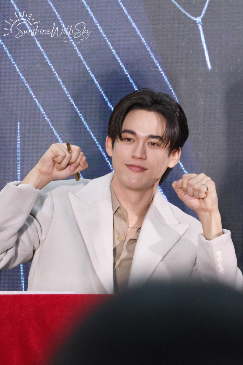 ☀️✨☁️ tweet media