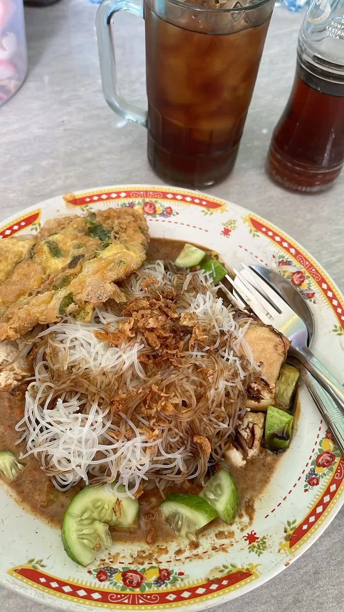 bawangmeera's tweet photo. ㅤ
📍 𝗦𝗮𝘃𝘆𝗮𝘃𝗮𝘀𝗮 𝗥𝗲𝘀𝗶𝗱𝗲𝗻𝗰𝗲, 𝗗𝗵𝗮𝗿𝗺𝗮𝘄𝗮𝗻𝗴𝘀𝗮

Lovlang hari Minggu nya Ketoprak katanya, abis belajar dari resep 𝘛𝘪𝘬𝘵𝘰𝘬. Semoga cocok di lidahnya ya om!

Tolong review nya juga, soalnya kalau Juan ditanyan cuman bilang “enak” aja :)
ㅤ https://t.co/oV80SoKnDk