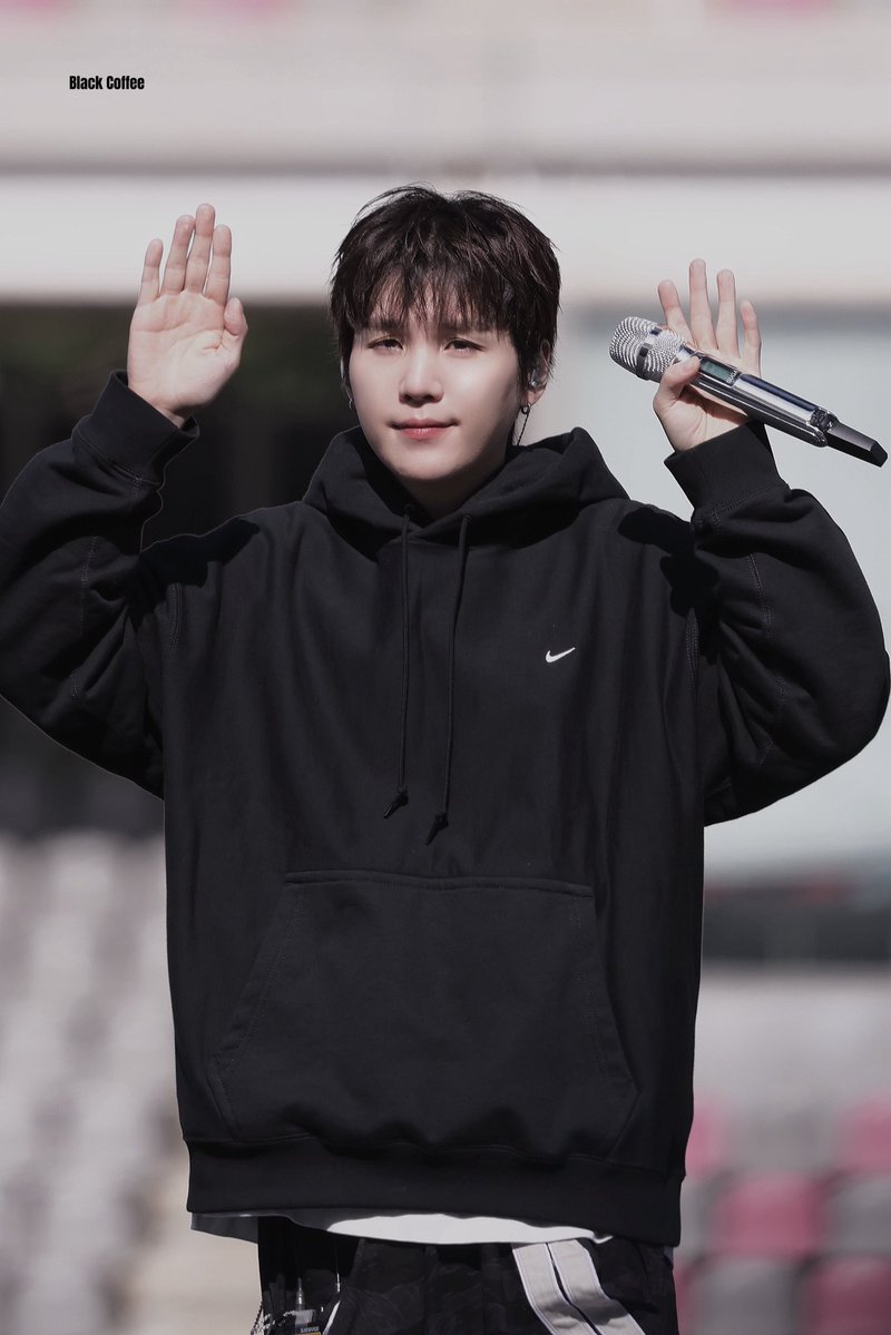 블랙커피 ☕️ Black Coffee tweet media