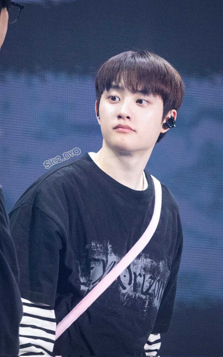 🥰🐧✨ 
#KYUNGSOO #도경수 #디오 #엑소 
does it ever                             just how
drive you                                  fast the night
crazy                                          changes
121124                                260410