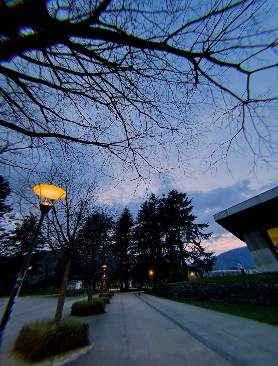 KayFlicks's tweet photo. Between light and dark, I find myself !!

Où chaque mouvement raconte une histoire, et chaque moment semble vivant !!   #KayDeEcstacy #fypシ https://t.co/ItgaMxtquX