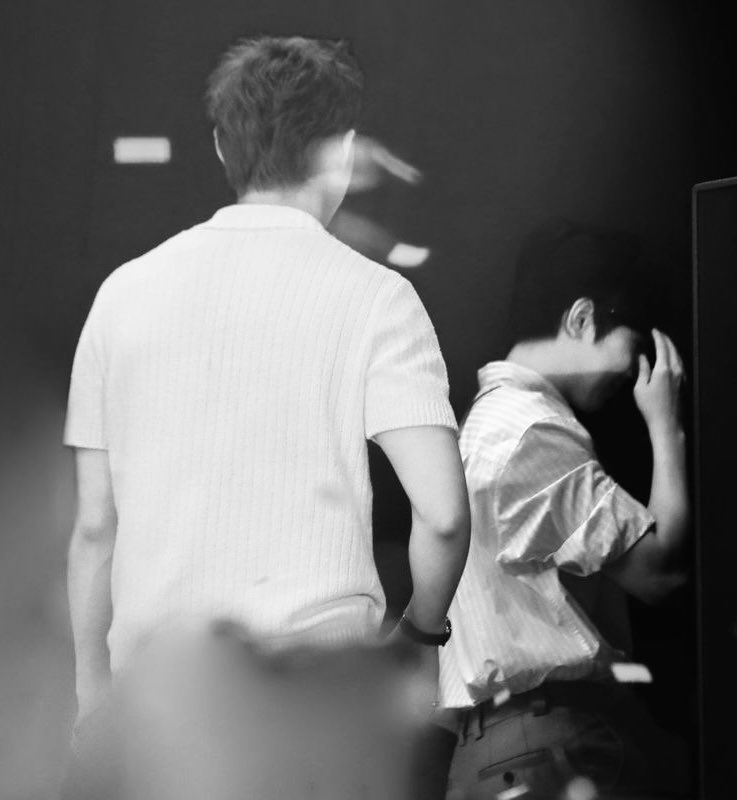 — cause you’re losing me —

🌟: archiveofourown.org/works/80104466

[💜💚: minwon completed au, secret family trope, emotional hurt/comfort, angst with a happy ending, actor!mg nonshowbizpartner!ww, 36k words]