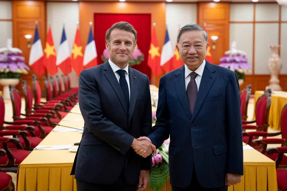 FranceAuVietnam's tweet image. 🇫🇷🇻🇳 53 ans de relations diplomatiques entre la #France et le #Vietnam !
Ensemble, poursuivons notre partenariat stratégique au service de la paix et du développement durable.
@francediplo
@EmmanuelMacron
@AFD_France
@jnbarrot

 #Diplomatie #Cooperation #PartenariatStrategique