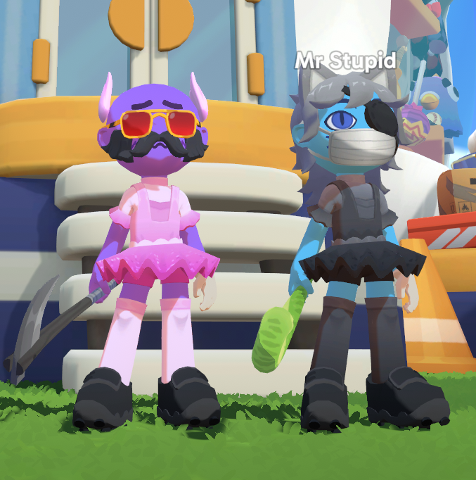 MomentoCory's tweet photo. @BrimstoneDevs That's me on the left. Ravishing as ever. https://t.co/QEM1bLmddl