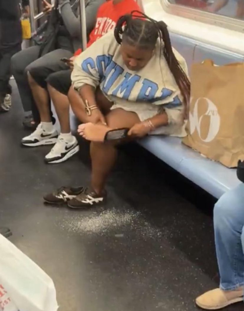 R3dRuM🍷 tweet media