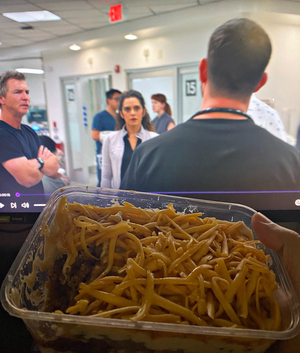 قاندولف tweet media