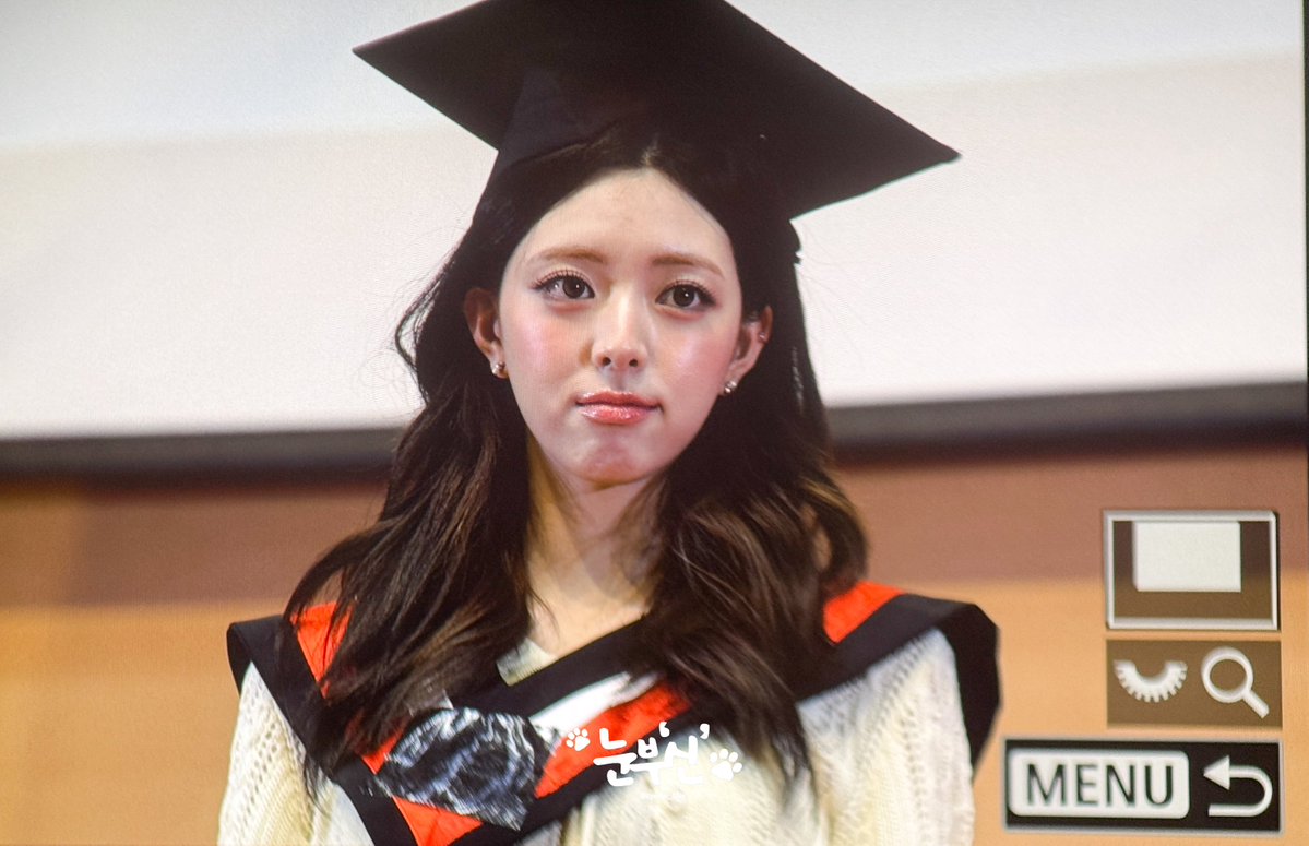 260412 MS
🧑‍🎓
 #ITZY #YUNA #있지 #유나