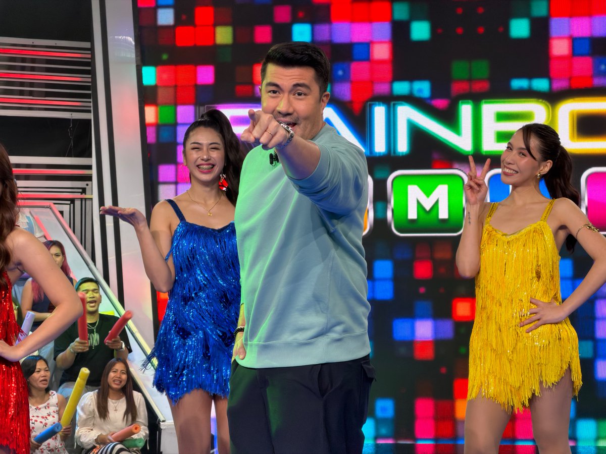 RainbowRumblePH's tweet photo. Fun night sa #RainbowRumble kasama sina Luis Manzano, Negi, at Rainbow Pop Girls! #RainbowRumbleBisdak 🌈💪🏻 https://t.co/5SnMBxGaPj