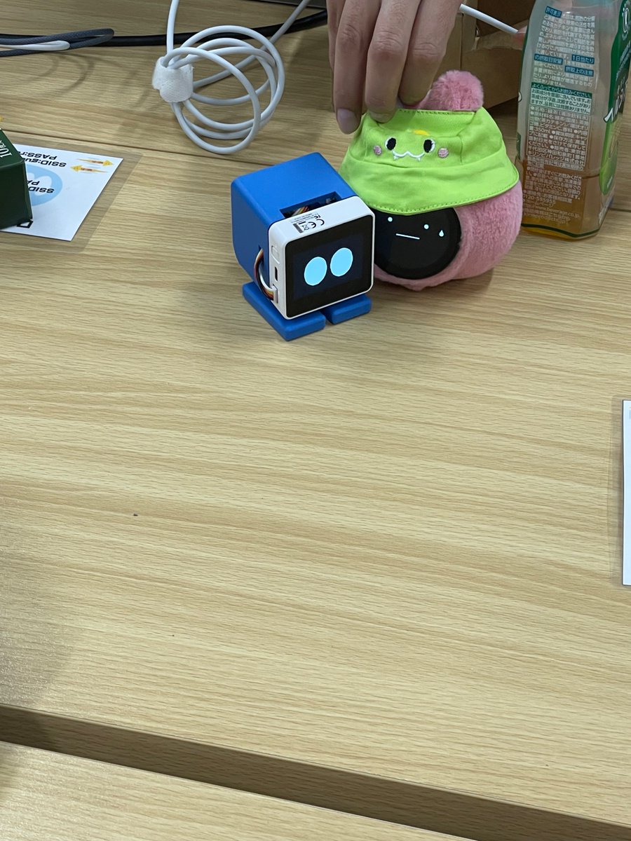 UtaAoya's tweet photo. #Plaipin × #ｽﾀｯｸﾁｬﾝ workshop
ｽﾀｯｸﾁｬﾝ 筐体に顔や性格を変更できる"behavior platform“をインストール！顔のデザインや画面を触った時の反応をPCの操作画面？から柔軟に変更できるようです😊 https://t.co/CrwarmQjoi