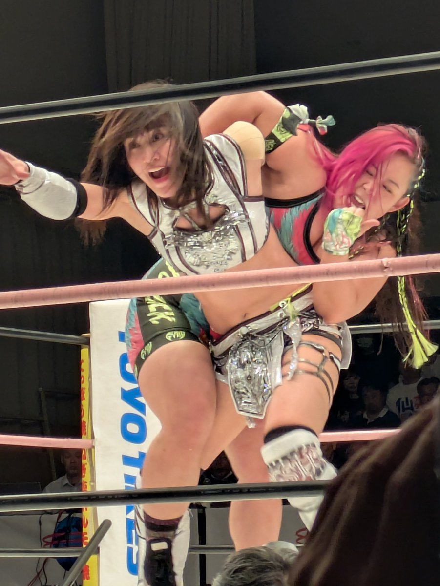 なで なでろう tweet media