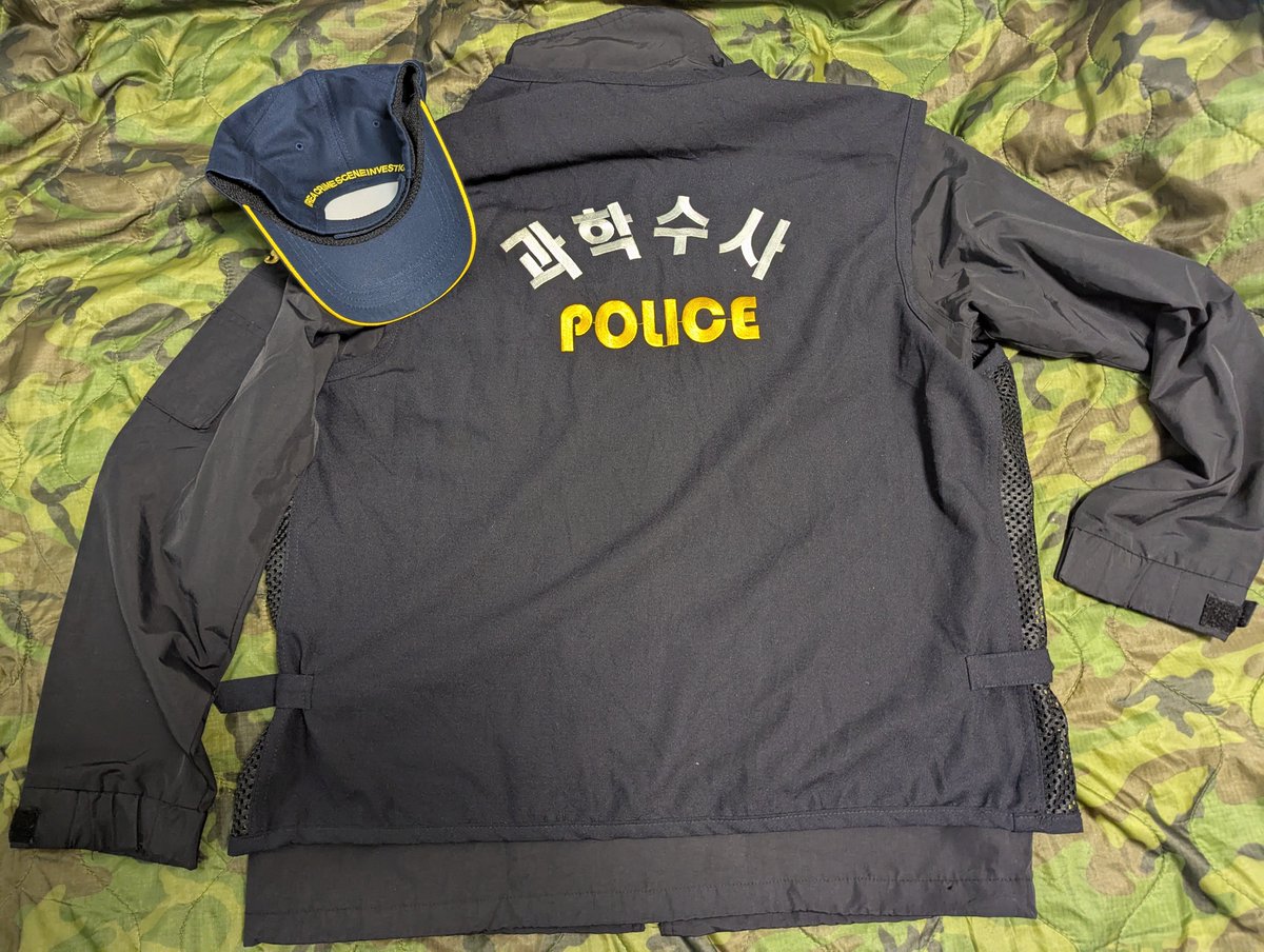 holidaystar11's tweet photo. 과학수사 https://t.co/ieUiwlIX3r