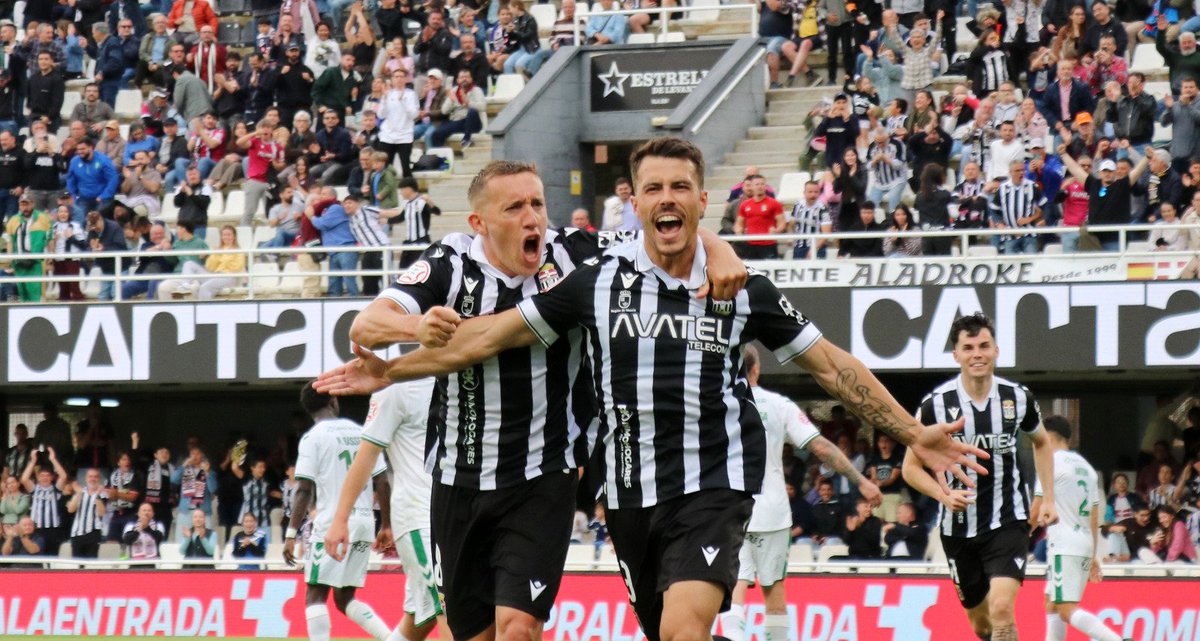 efesista.es tweet media