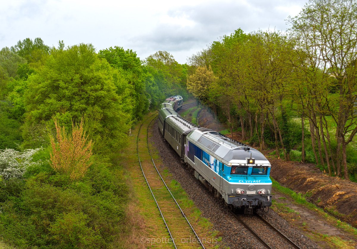 Bonjour tout le monde ! Pour commencer, voici une photo prise au niveau de St Amand Montrond avec cette #CC72074 fumant ! C’est la deuxième fois de ma vie que j’ai pu voir une #CC72000 (mais j’ai pu me la faire 16 fois et ça, c’est génial !)