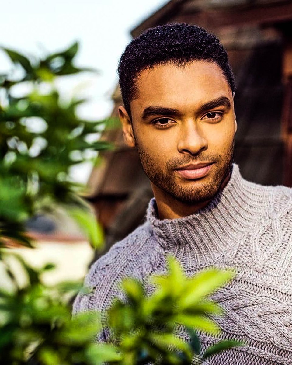 OᗯᗩYᑎ 🦢 tweet media