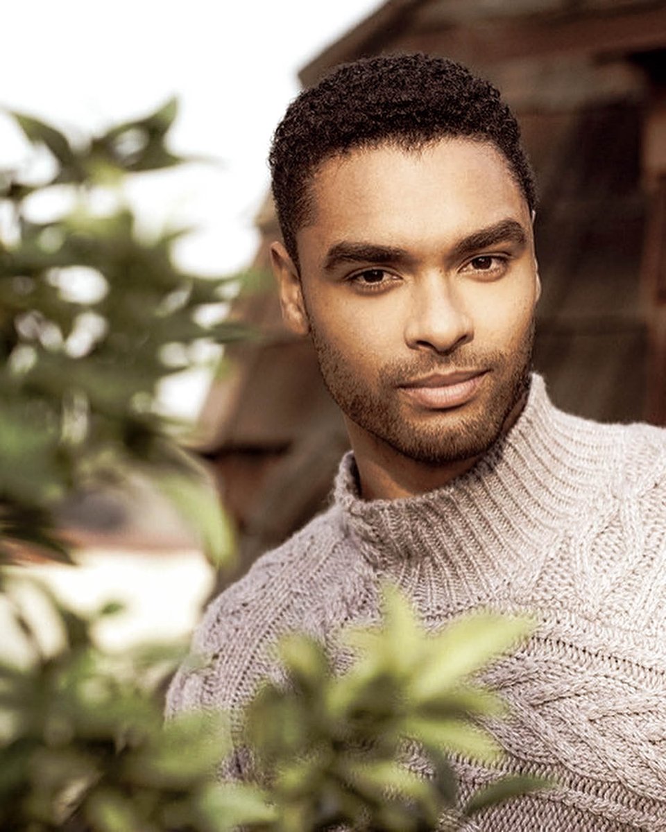 OᗯᗩYᑎ 🦢 tweet media