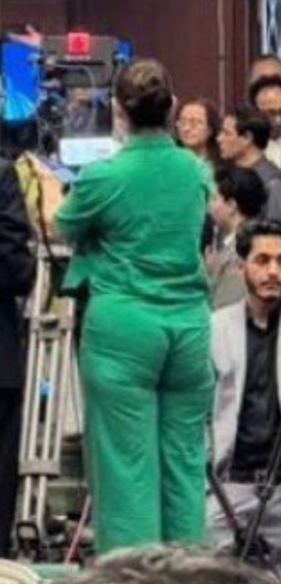 امریکہ فضول ٹینشن میں ہے کہ آ بنائے ہرمز بند ہے پاکستان کا ہرمز تو کھلا ہے ٹرمپ یہ راستہ اختیار کرے