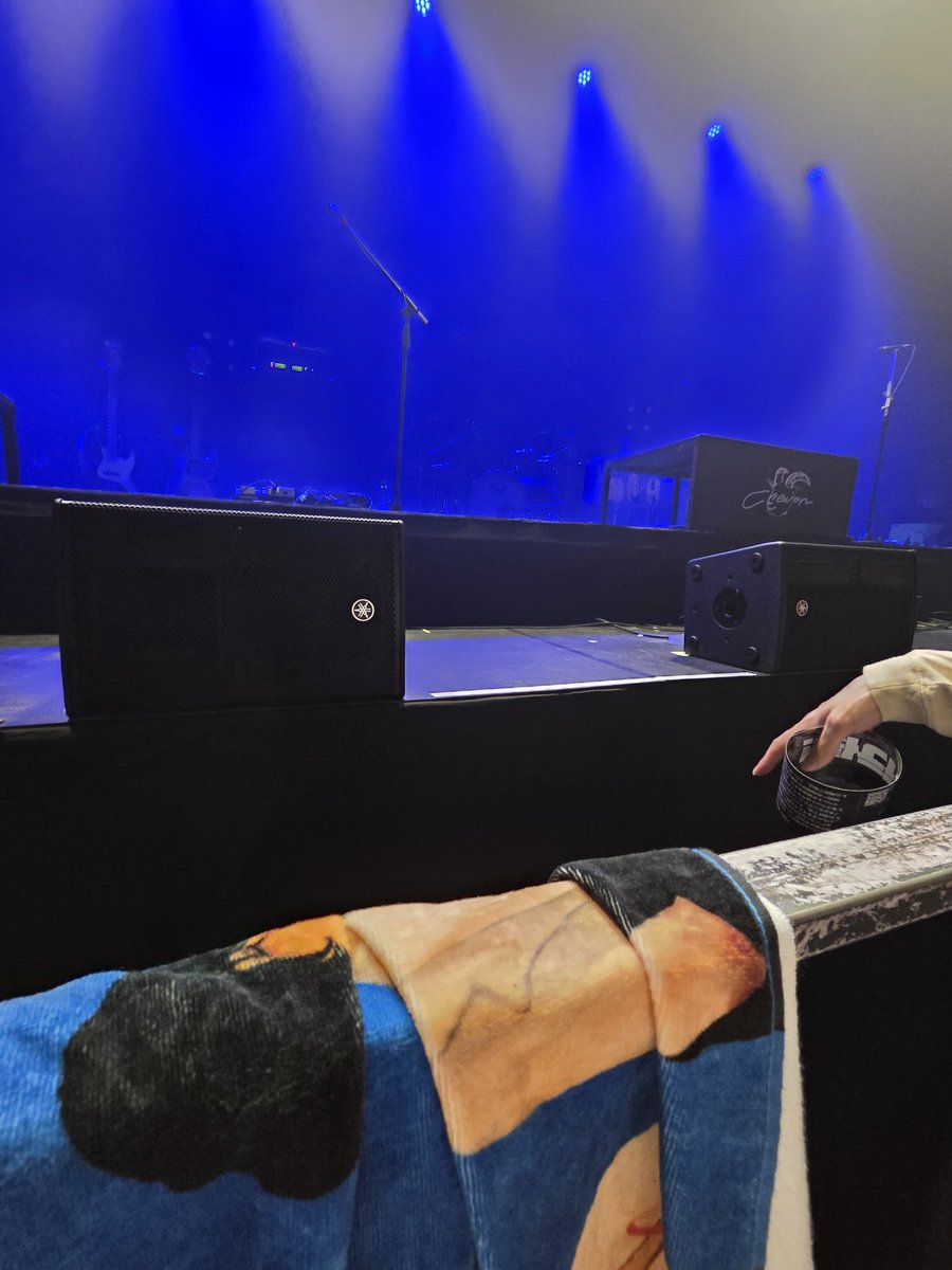 YuNlIIl's tweet photo. ライブ中、マユさんが「どうやって知って来てくれたの？」って聞いてくれたので、初めてChevonを見た「ROCK IN JAPAN!!!!!!!!!」って叫んだら、マユさんが「ROCK IN JAPAN？？？」って拾ってくれたんです!!「はい!!!」って全力で答えました😭 声拾ってくれてありがとう!!!ㅠㅠ🫶💚💚💚💚 https://t.co/QLKs8VlkV1