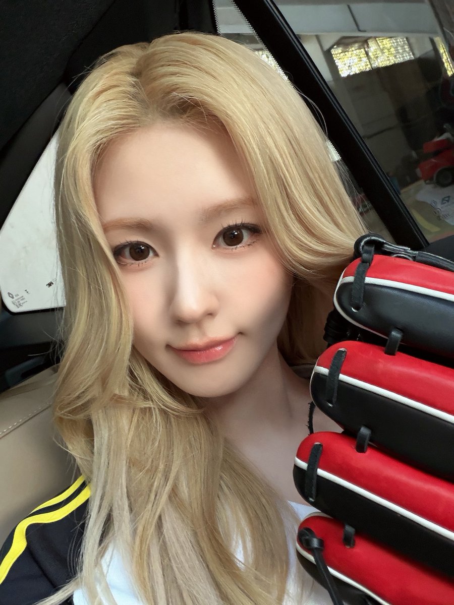 i-dle (아이들) tweet media