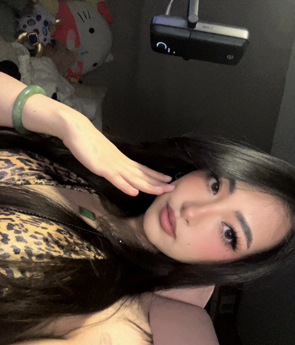 Jadepeach tweet media