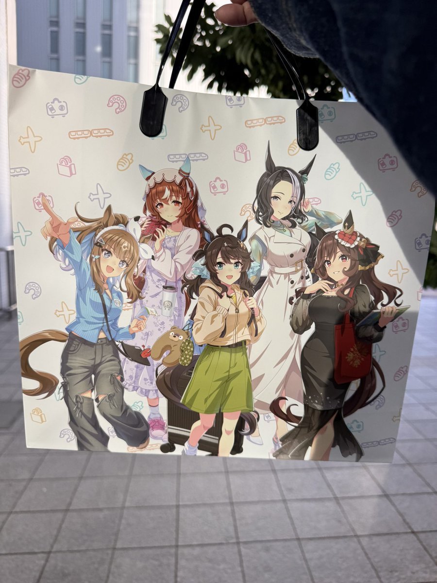____kou__'s tweet photo. ポップアップストアめっちゃ人おった https://t.co/RzbfFVrkS7