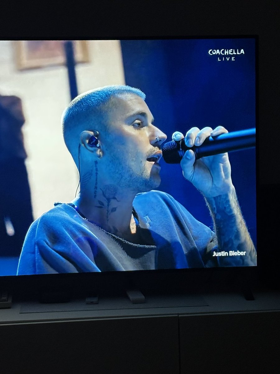 FraCheli99's tweet photo. Ti amo immensamente.
#BIEBERCHELLA https://t.co/HMFAbDhzHA