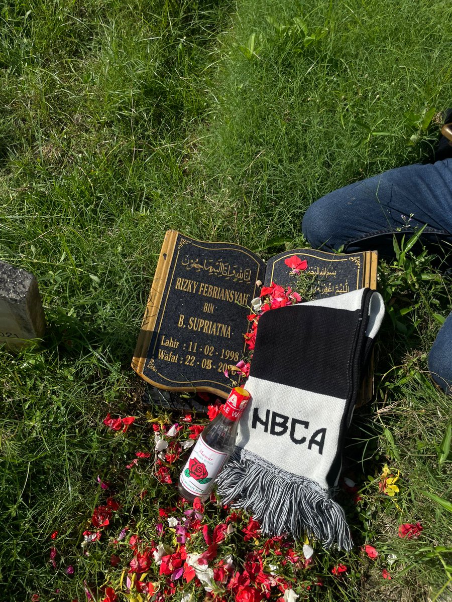 MAKE FOOTBALL FUN AGAIN tweet media