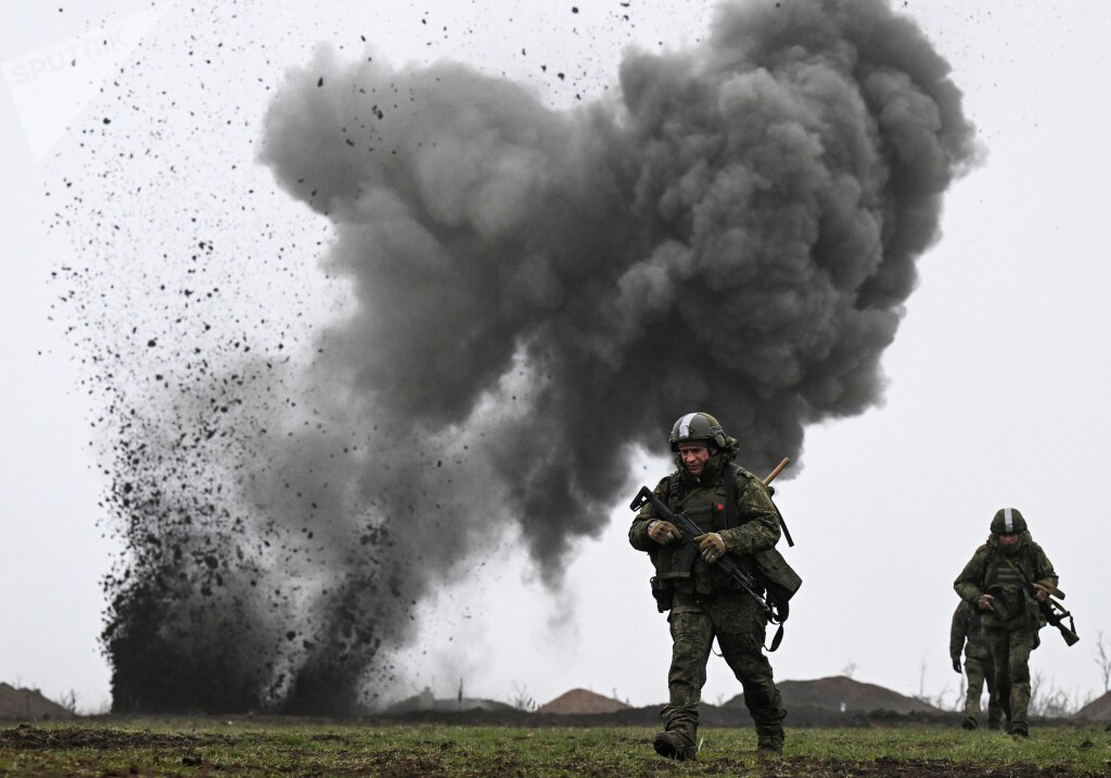 SputnikMundo's tweet photo. 💥🇺🇦🇷🇺 Casí 2.000 violaciones de la tregua de Pascua cometió Ucrania en solo 16 horas, denuncia Defensa rusa

"En total, entre las 16:00 del 11 de abril y las 08:00 del 12 de abril, se registraron 1.971 violaciones del régimen de tregua por parte de unidades de las FFAA de Ucrania", detalla la entidad castrense.

A pesar de la anunciada tregua pascual, las fuerzas ucranianas llevaron a cabo tres ataques nocturnos contra posiciones rusas en la región de Dnepropetrovsk. Todos fueron repelidos con éxito.