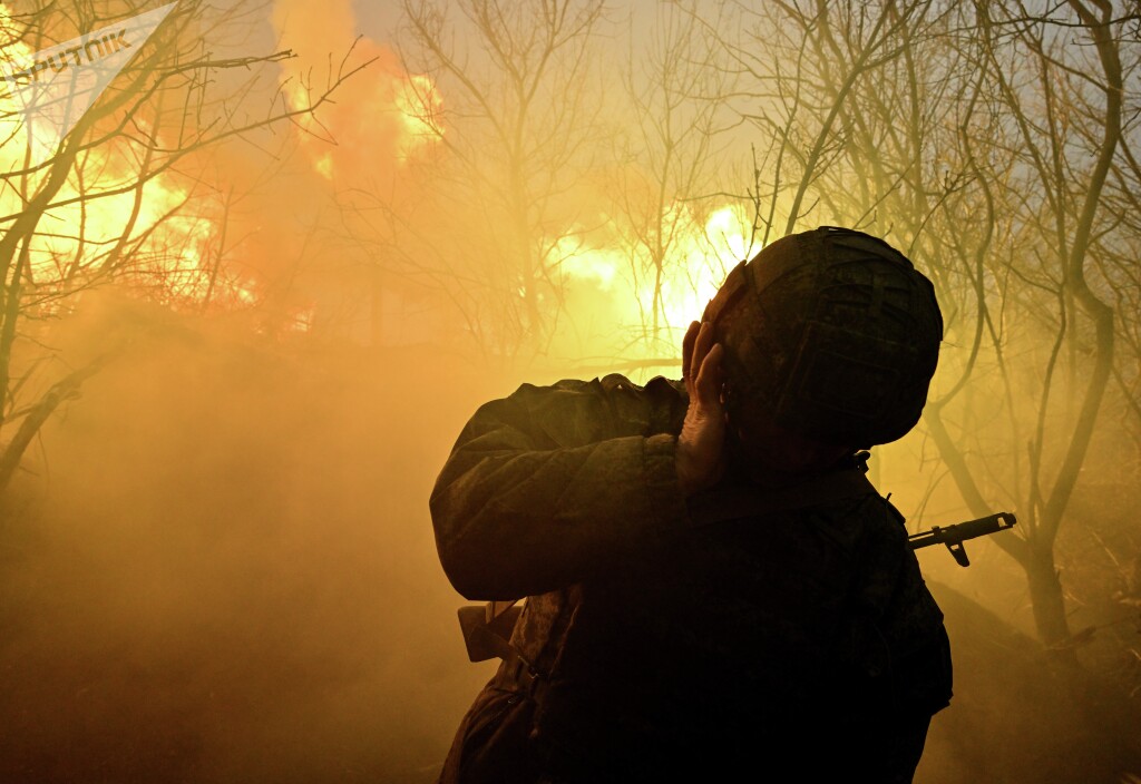SputnikMundo's tweet photo. 💥🇺🇦🇷🇺 Casí 2.000 violaciones de la tregua de Pascua cometió Ucrania en solo 16 horas, denuncia Defensa rusa

"En total, entre las 16:00 del 11 de abril y las 08:00 del 12 de abril, se registraron 1.971 violaciones del régimen de tregua por parte de unidades de las FFAA de Ucrania", detalla la entidad castrense.

A pesar de la anunciada tregua pascual, las fuerzas ucranianas llevaron a cabo tres ataques nocturnos contra posiciones rusas en la región de Dnepropetrovsk. Todos fueron repelidos con éxito.
