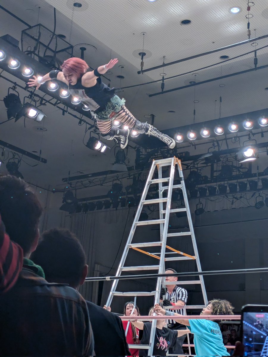 なで なでろう tweet media