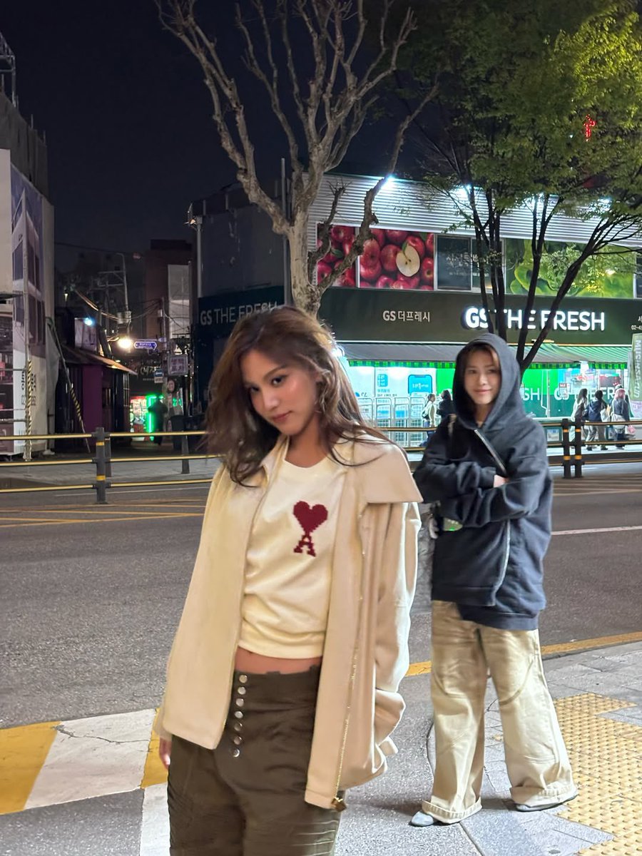 EMI THASORN OFFICIAL tweet media