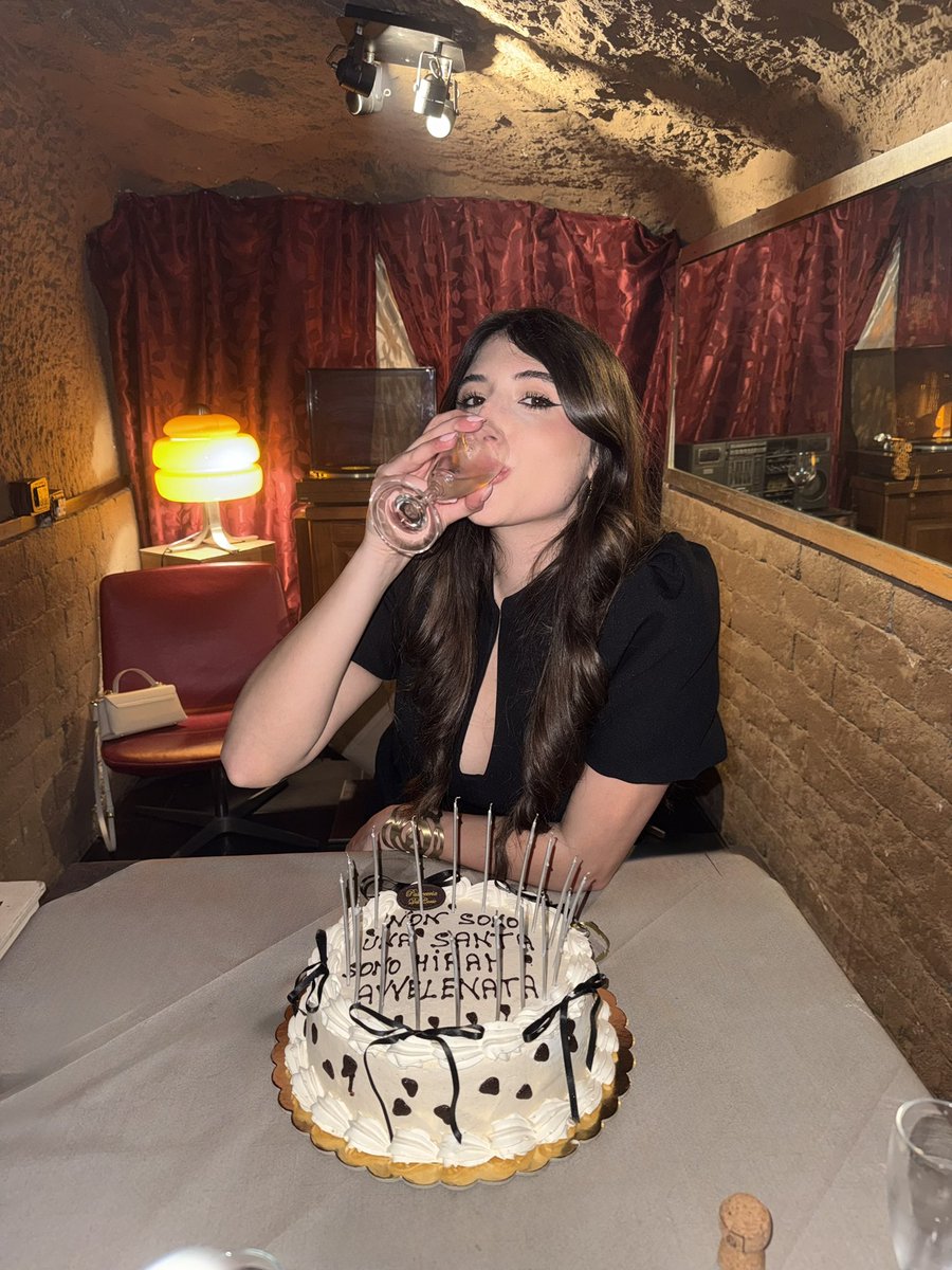 miriam 🐦‍🔥 tweet media