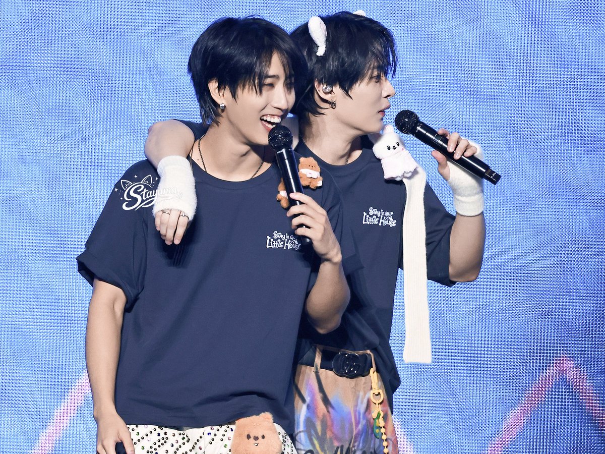 Stayuma_meow's tweet image. 20260328 SKZ 6TH FANMEETING DAY1 
#STAY_in_Our_Little_House

#리노 #leeknow #リノ #李旻浩
#HAN #한 #한지성 #minsung  
#스트레이키즈 #스키즈 #StrayKids
