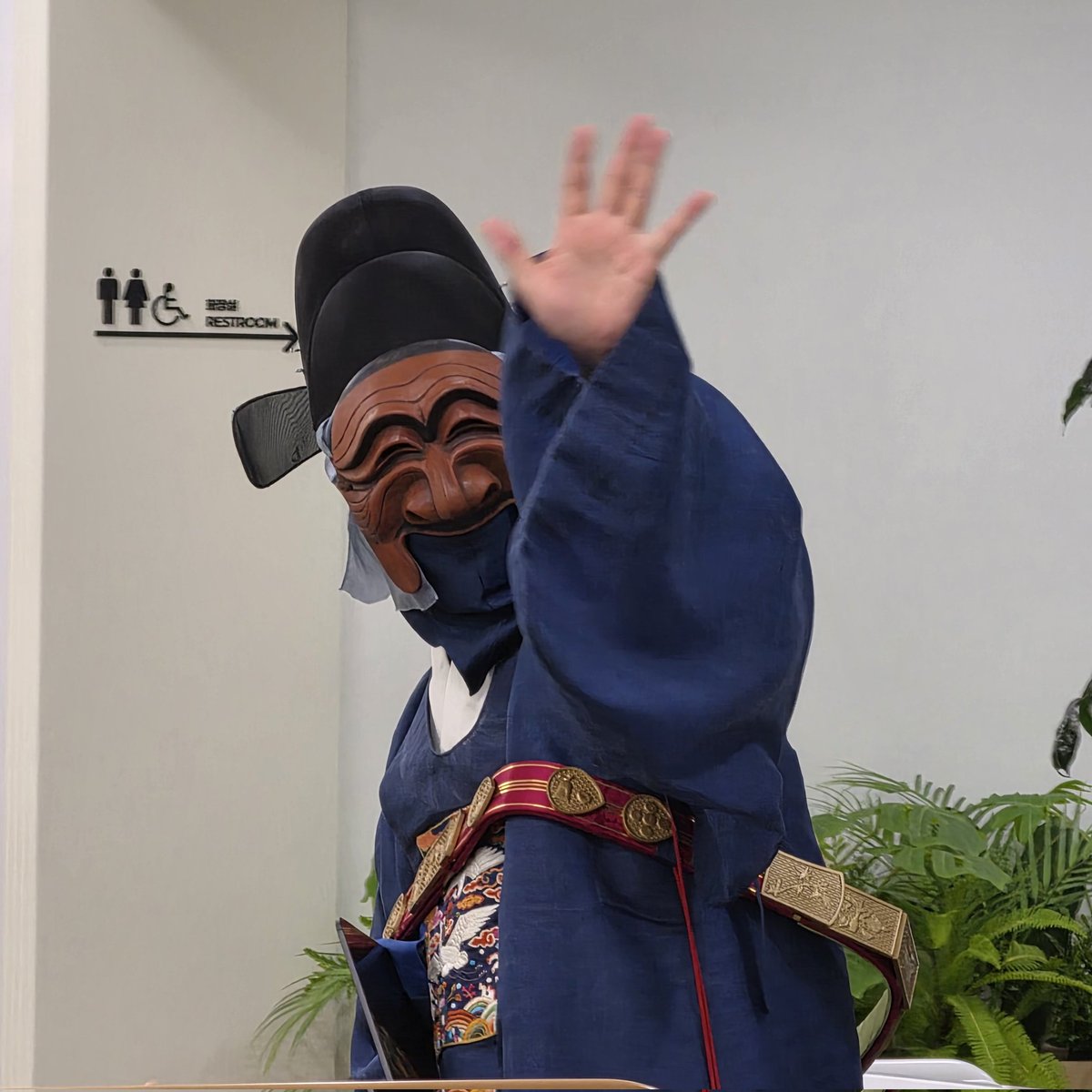 향치광인 tweet media