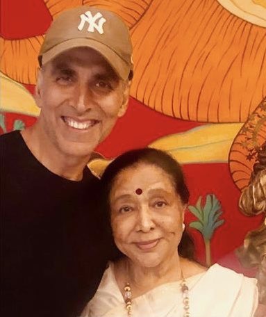 No words can convey the loss I feel at Asha Bhosle ji’s demise. Unki surily awaaz hamesha hamesha ke liye amar rahegi. Om Shanti 🙏