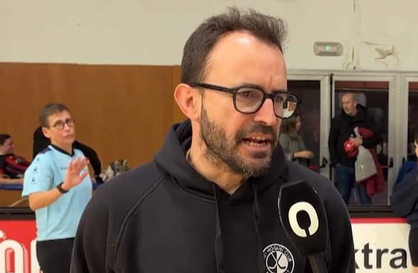 esportsenxarxa's tweet photo. 🔊 #WSECup | Borja Ferrer (@borja_2f), entrenador @phcsantcugat: "S'ha d'aprendre; hem estat més malament que bé els 50 minuts, més alllunyades del que podem mostrar a pista" #Enjoc ràdio 

📻@cugatmedia👉https://t.co/Enl89WPo5c https://t.co/5Ji16m3oL6