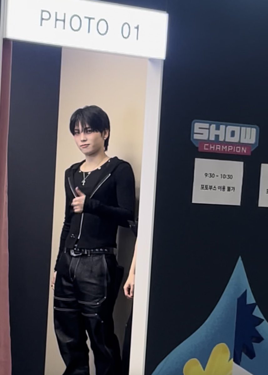 whitemint8888's tweet photo. SHOWCHAMPION フォトブースで楽しむn.SSignが可愛いくて💕
早速COSMOも撮ったよ✌️
(RP問題あれば消します)
#nSSign #エンサイン #SHOWCHAM https://t.co/XZgQmgSDVf