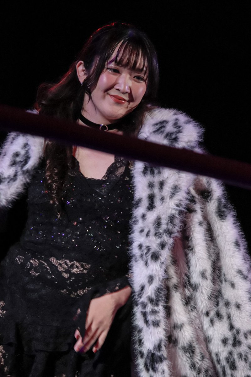 ᴍᴀᴋᴏ tweet media